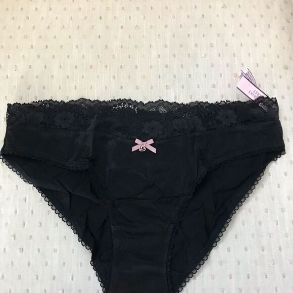 Victoria’s Secrets maternity briefs - Picture 7 of 8